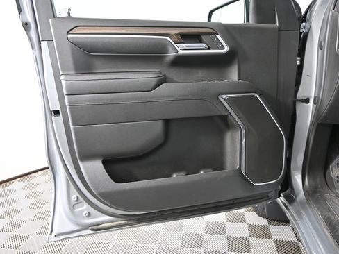 Used 2023 Chevrolet Silverado 1500 LT AWD/4WD image 18
