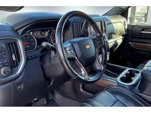 Used 2020 Chevrolet Silverado 2500 High Country w/ Z71 Off-Road Package image 18