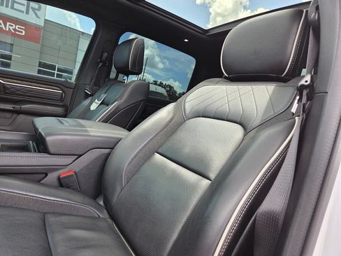 Used 2025 RAM 1500 Limited w/ Off Road Group AWD/4WD image 11