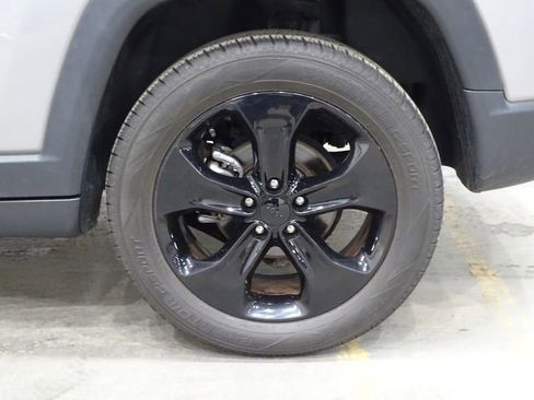 Used 2019 Jeep Compass Altitude image 30