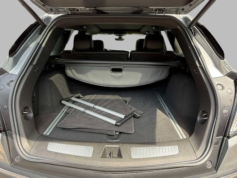 Used 2023 Cadillac XT5 Sportv w/ Technology Package AWD/4WD image 17