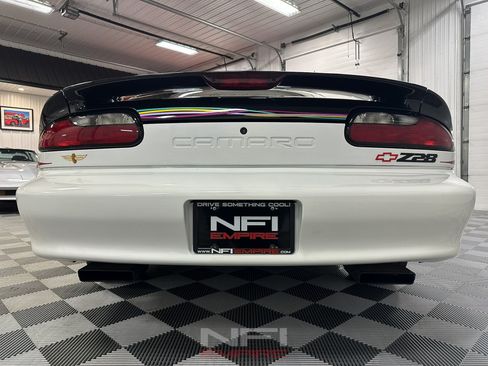 Used 1993 Chevrolet Camaro Z28 RWD image 20