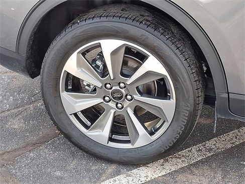 Used 2024 Ford Escape Platinum image 29