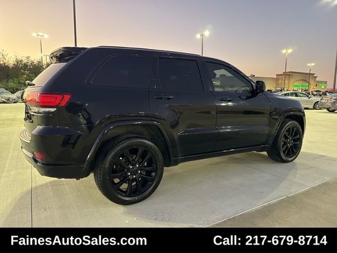 Used 2019 Jeep Grand Cherokee Altitude image 20