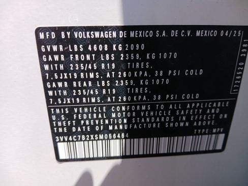 New 2025 Volkswagen Taos SEL image 30