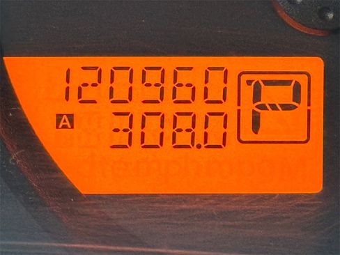 Used 2015 Nissan Frontier SV image 32