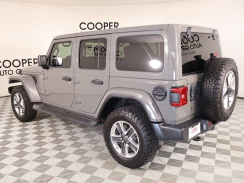 Used 2019 Jeep Wrangler Unlimited Sahara AWD/4WD image 23