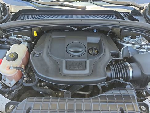 Used 2022 Jeep Grand Cherokee L Overland w/ Luxury Tech Group IV RWD image 35
