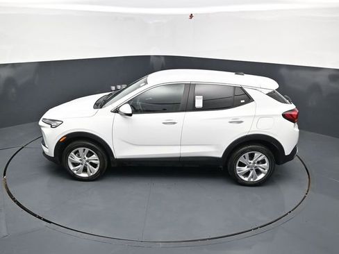 Used 2025 Buick Encore GX Preferred AWD/4WD image 41