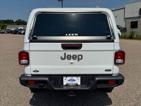 Used 2022 Jeep Gladiator Overland w/ Cold Weather Group AWD/4WD image 4