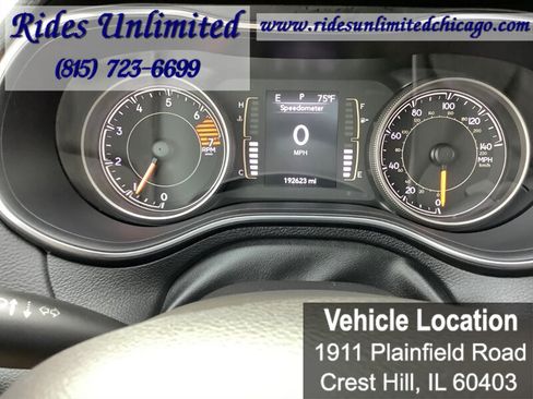 Used 2019 Jeep Cherokee Latitude Plus w/ Comfort/Convenience Group FWD image 31