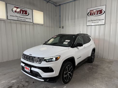 Used 2025 Jeep Compass Limited w/ Elite Group AWD/4WD image 16