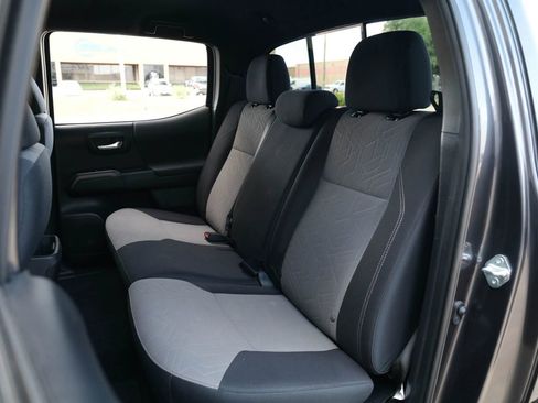 Used 2021 Toyota Tacoma TRD Off-Road image 24