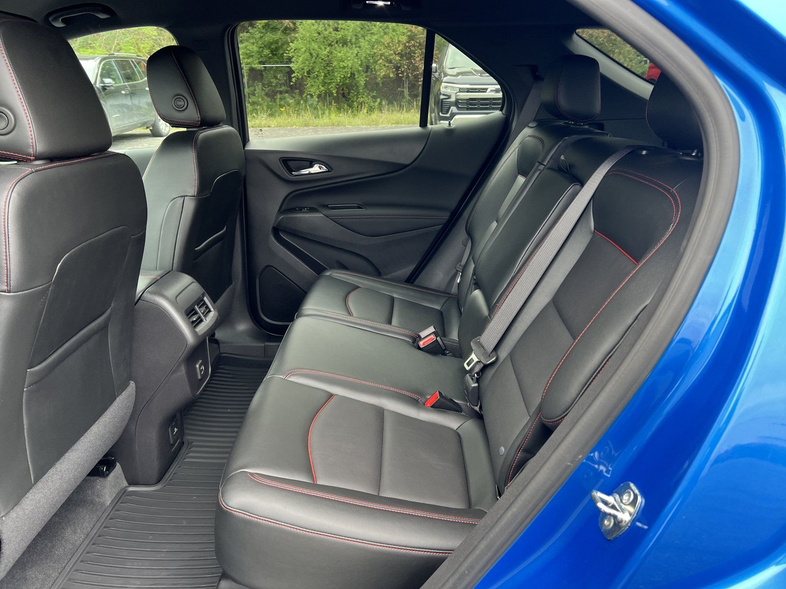 Used 2024 Chevrolet Equinox RS w/ RS Leather Package AWD/4WD image 5