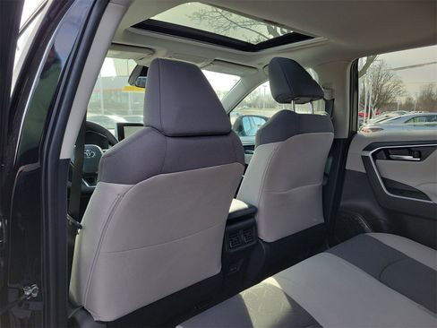 Used 2025 Toyota RAV4 XLE image 14