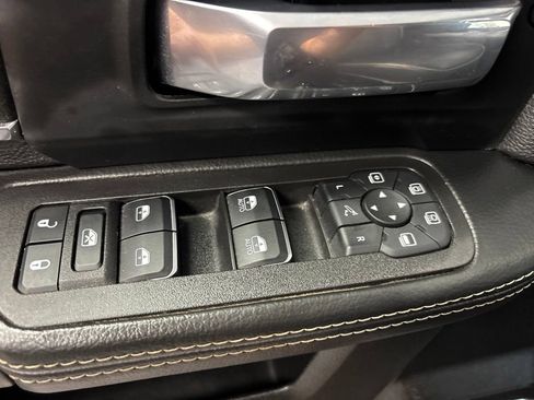 Used 2025 RAM 2500 Laramie AWD/4WD image 20