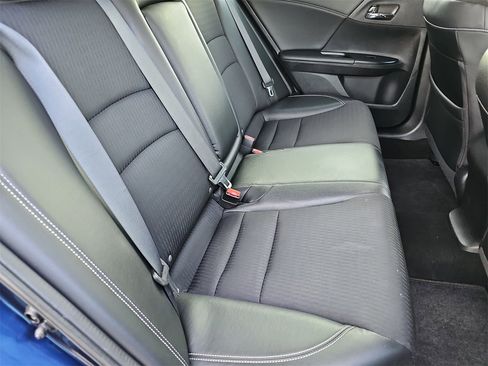 Used 2017 Honda Accord Sport image 13
