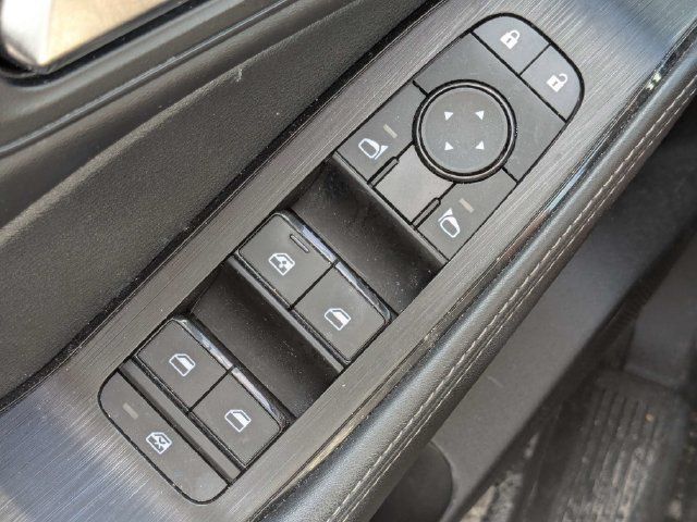 Used 2023 Nissan Rogue SV w/ SV Premium B Package FWD image 18