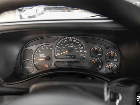 Used 2004 Chevrolet Avalanche 4x4 w/ Preferred Equipment Group image 11