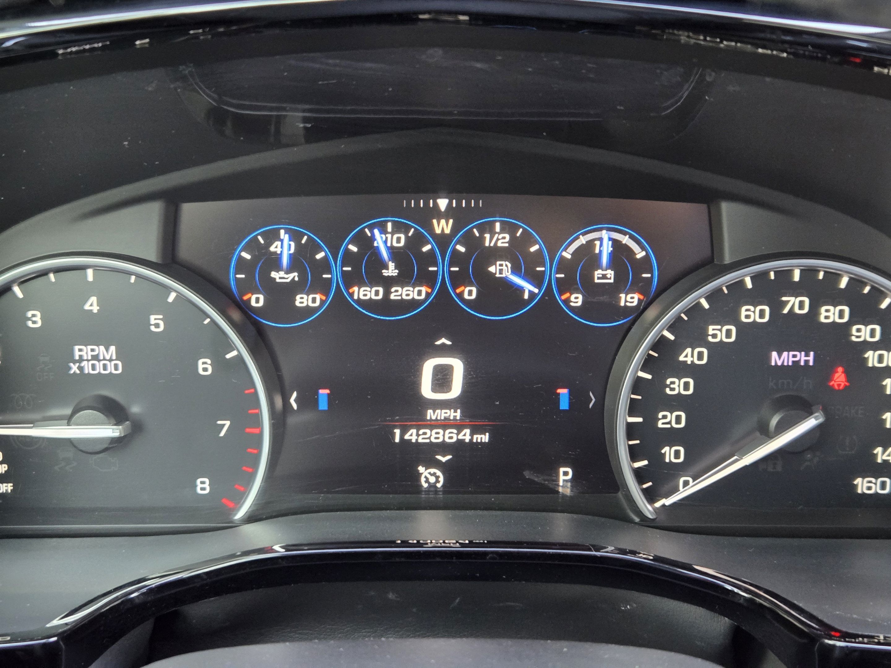 Used 2017 Cadillac XT5 Platinum AWD/4WD image 11