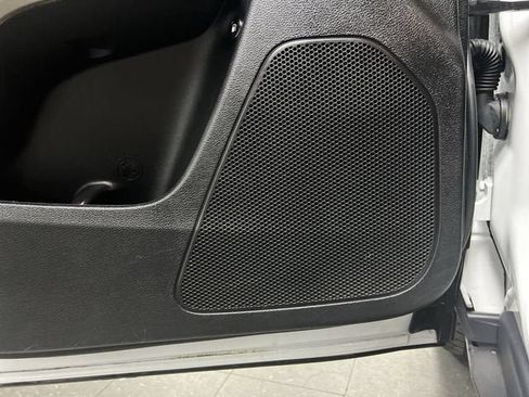 Used 2018 Jeep Cherokee Latitude w/ Safety Group AWD/4WD image 23