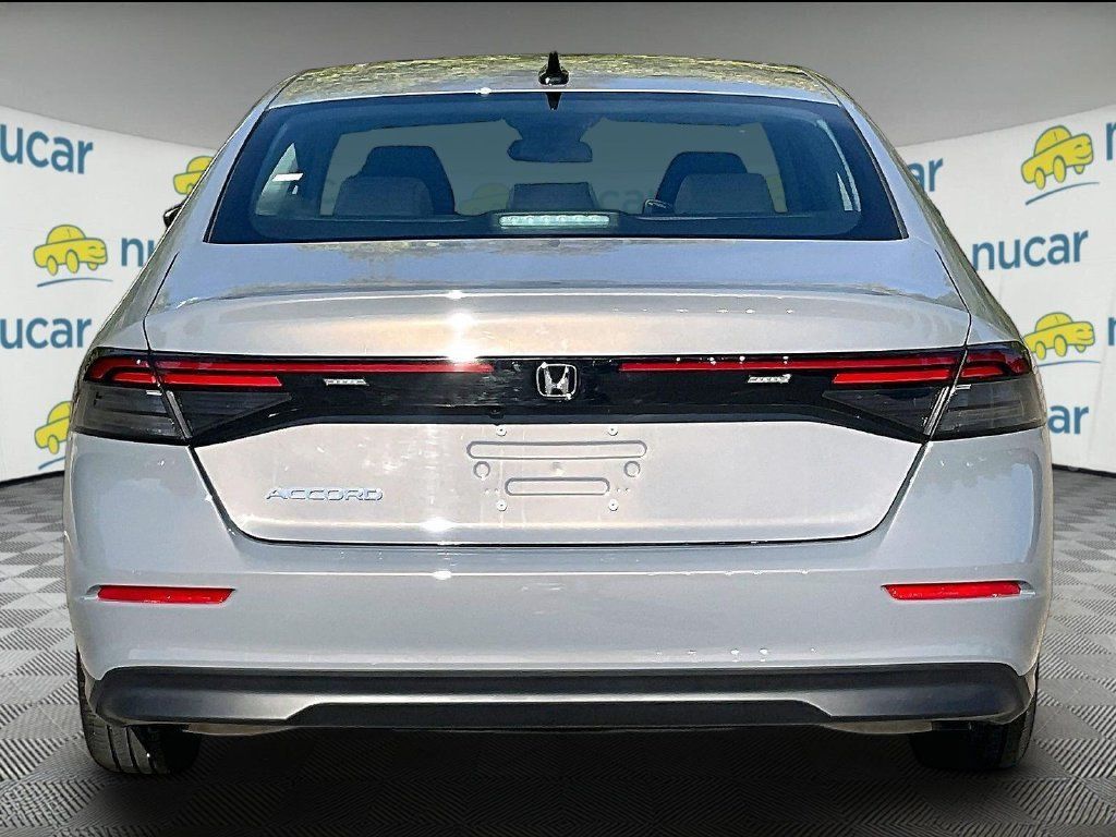 Used 2025 Honda Accord SE image 5