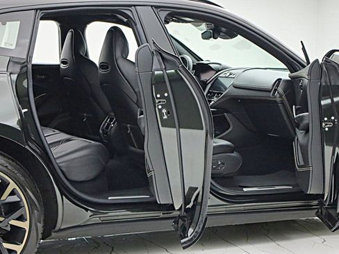 Used 2021 Aston Martin DBX AWD/4WD image 17