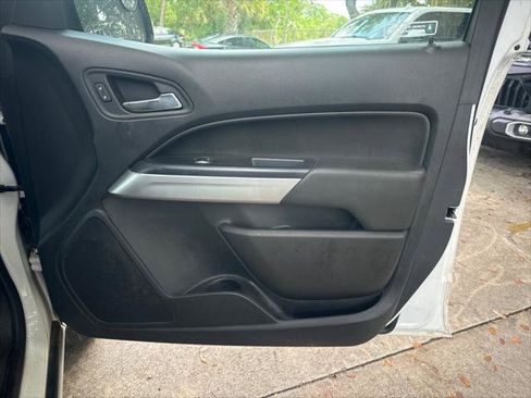 Used 2020 Chevrolet Colorado LT w/ Safety Package RWD image 13