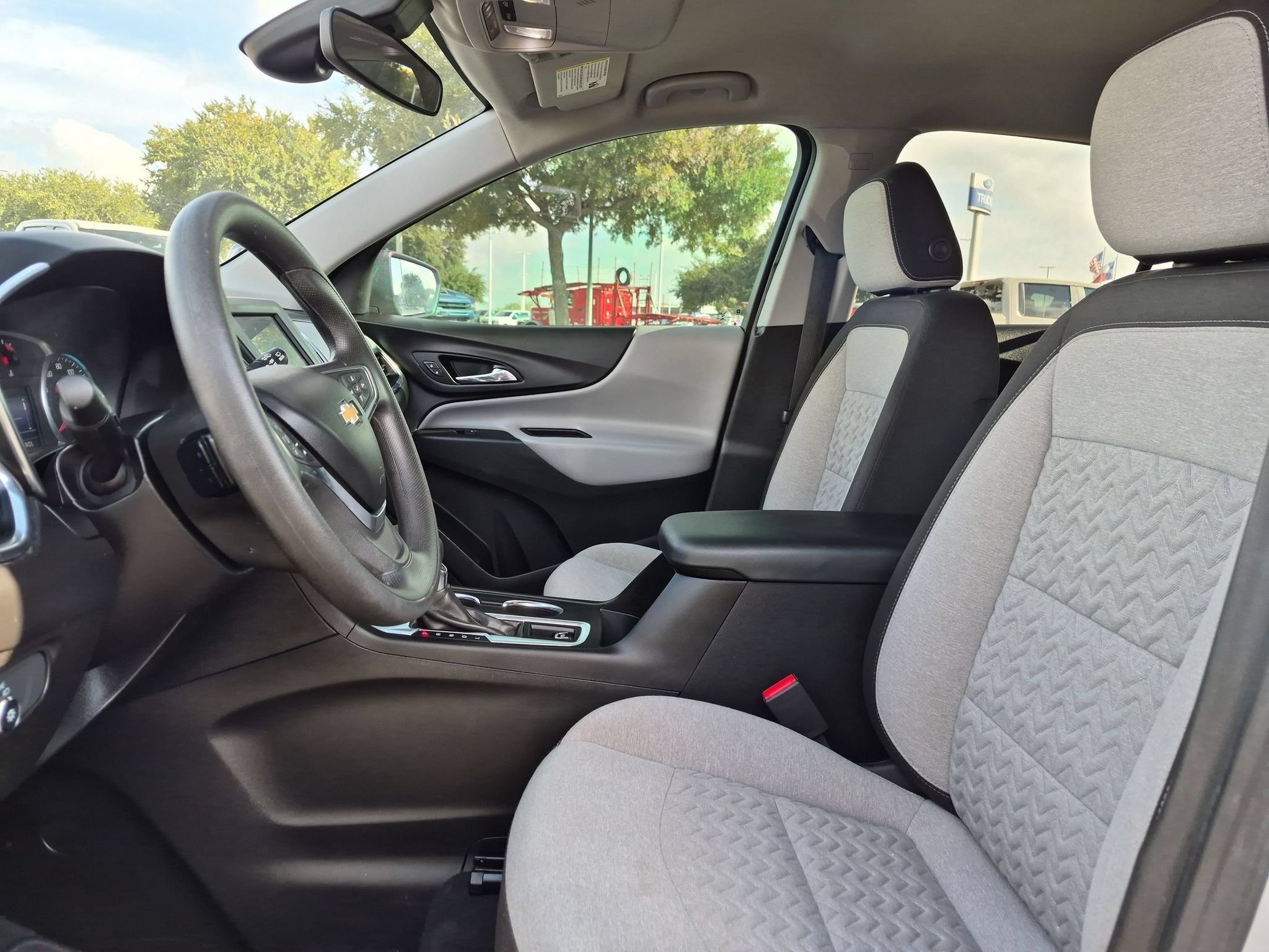 Certified 2022 Chevrolet Equinox LS w/ LS Convenience Package FWD image 9
