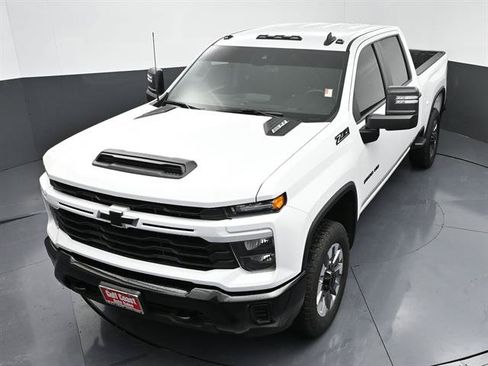 Used 2024 Chevrolet Silverado 2500 Custom w/ Custom Value Package AWD/4WD image 34