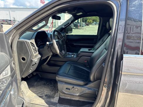 Used 2020 Ford Expedition XLT w/ Equipment Group 202A AWD/4WD image 10