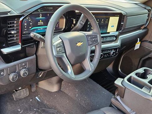New 2026 Chevrolet Silverado 1500 LT image 3