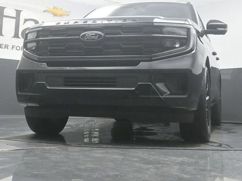 Used 2025 Ford Expedition Max Platinum w/ Stealth Appearance Package AWD/4WD image 60