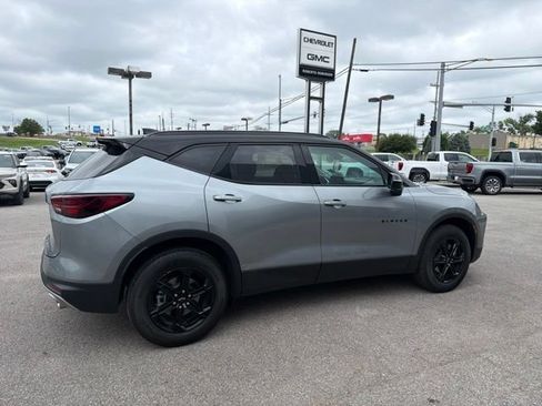Used 2023 Chevrolet Blazer LT w/ Midnight/Sport Edition FWD image 15