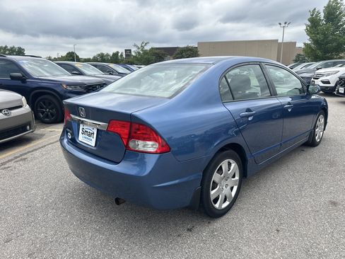 Used 2010 Honda Civic LX image 4