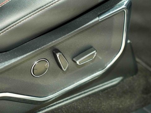 Used 2022 Ford F150 Lariat w/ Equipment Group 502A High image 13