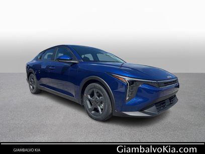 New 2025 Kia K4 LXS