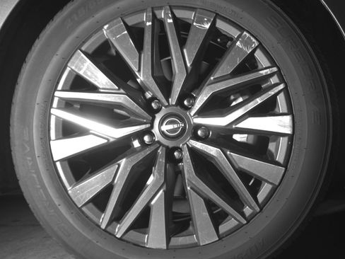 Used 2025 Nissan Altima 2.5 SV FWD image 13