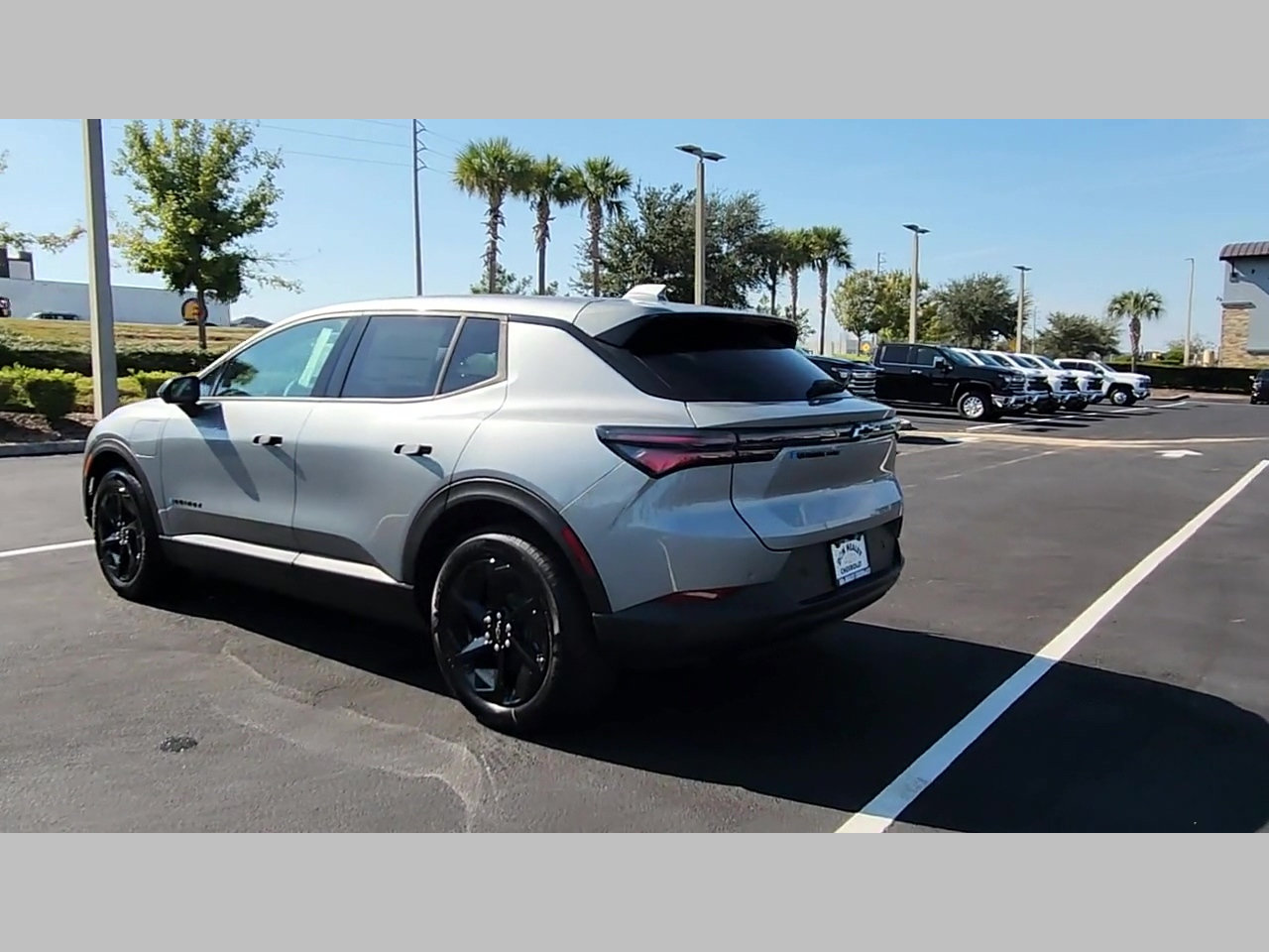 New 2026 Chevrolet Equinox EV LT w/ Comfort Package AWD/4WD image 18