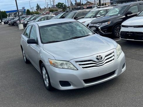 Used 2011 Toyota Camry LE w/ LE Extra-Value Pkg FWD image 5