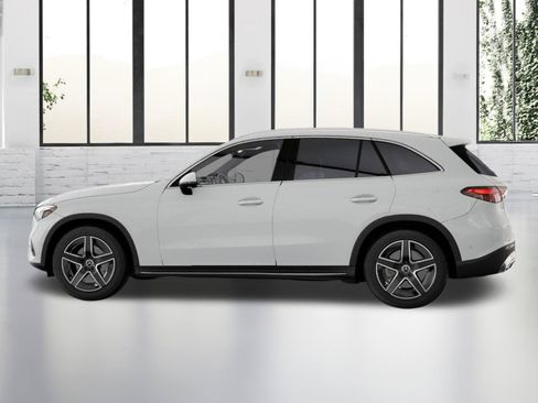 Used 2026 Mercedes-Benz GLC 300 4MATIC image 33