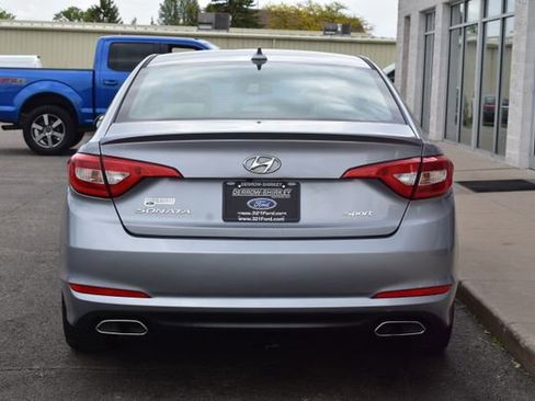 Used 2017 Hyundai Sonata Sport w/ Value Edition Package 02 FWD image 8