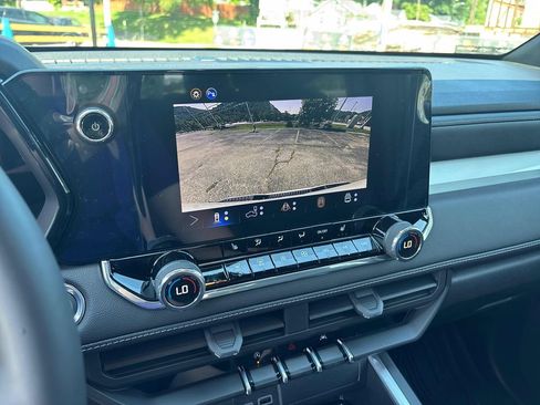 New 2026 Chevrolet Colorado LT w/ LT Convenience Package AWD/4WD image 15