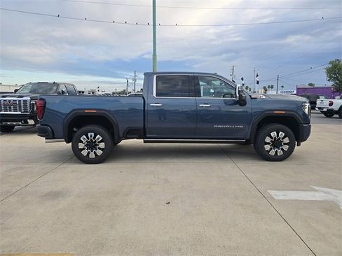 New 2026 GMC Sierra 2500 Denali w/ Denali Reserve Package image 4