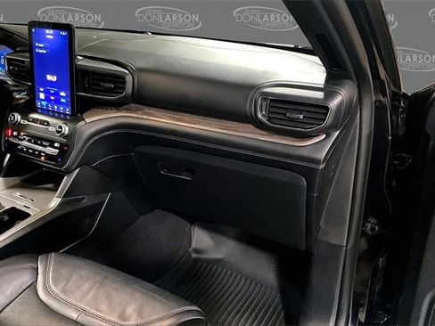 Used 2020 Ford Explorer Platinum w/ Premium Technology Package image 32