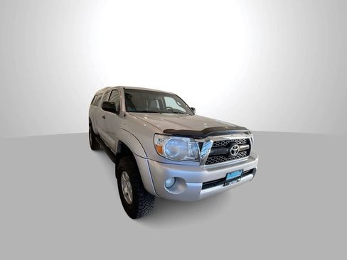 Used 2011 Toyota Tacoma 4x4 Access Cab V6 image 2