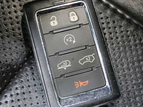 Used 2023 Jeep Wagoneer L Series III w/ Preferred Equipment Group image 27