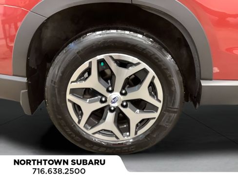 Used 2023 Subaru Forester Premium AWD/4WD image 24