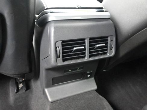 Used 2020 Land Rover Range Rover Velar R-Dynamic S image 29