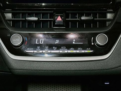 Used 2024 Toyota Corolla LE FWD image 13